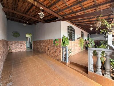 Casa para Venda, em Contagem, bairro Petrolndia, 3 dormitrios, 2 banheiros, 1 sute, 10 vagas