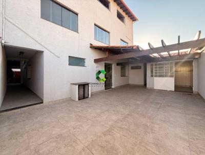 Casa para Venda, em Betim, bairro Monte Castelo, 3 dormit�rios, 4 banheiros, 1 su�te, 4 vagas